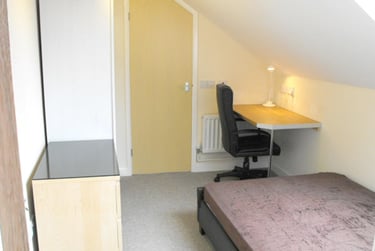 1 bed flat, North Road West, Stonehouse, Plymouth, PL15DJ - Image 11